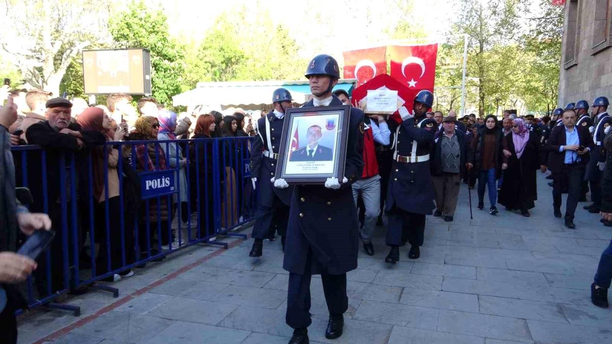 Nevşehir'deki kazada şehit olan uzman onbaşı memleketi Isparta'da toprağa verildi