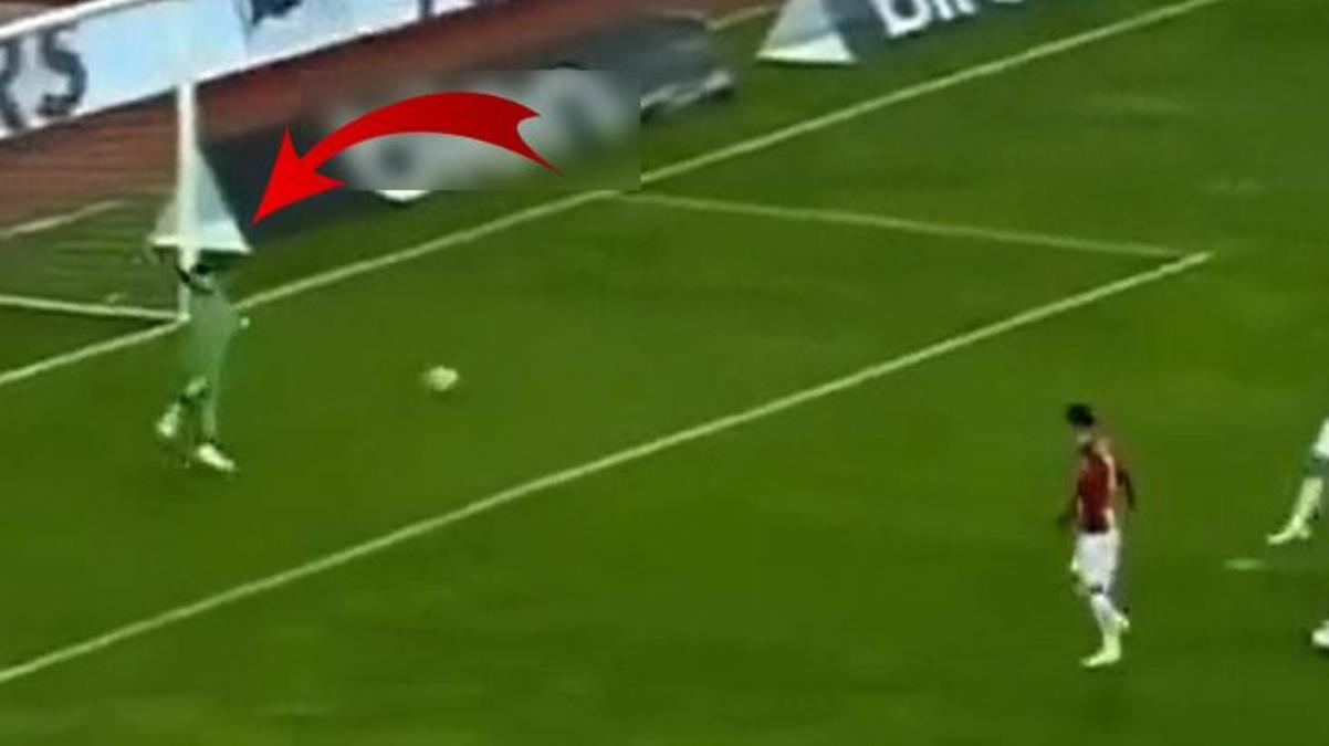 Sivasspor kalecisi Ali Şaşal'ın Fenerbahçe'nin gollerinde yaptıkları maçın önüne geçti