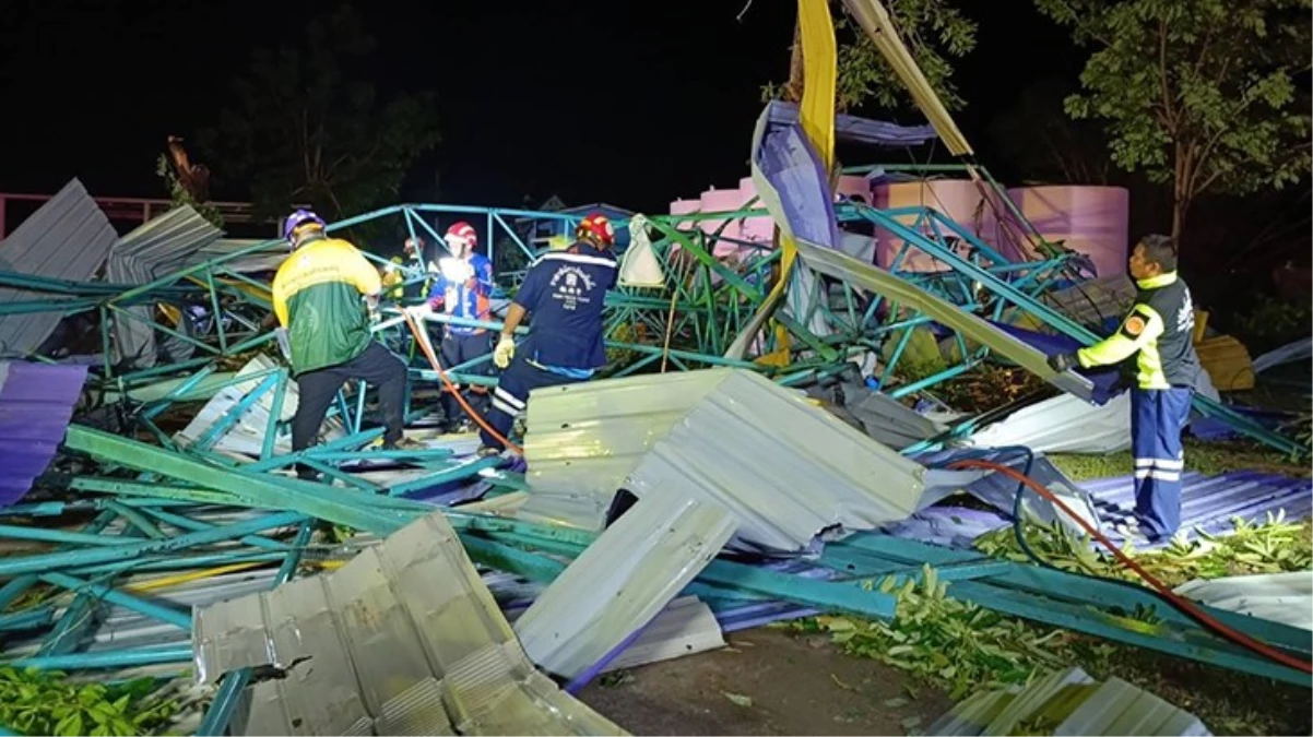 Tayland'da okul bahçesinin çatısı çöktü: 7 meyyit