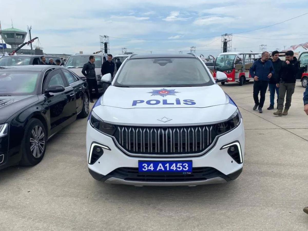 Yerli araba TOGG polis arabası olarak birinci sefer görüntülendi