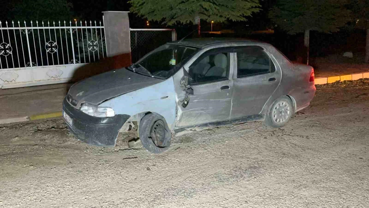 Afyonkarahisar'da İki Araba Çarpıştı: Yaralanan Olmadı