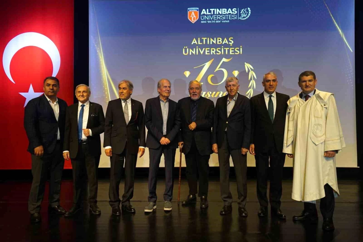 Altınbaş Üniversitesi, Cumhuriyet Çınarları mükafatları ile 15. kuruluş yıl dönümünü kutladı