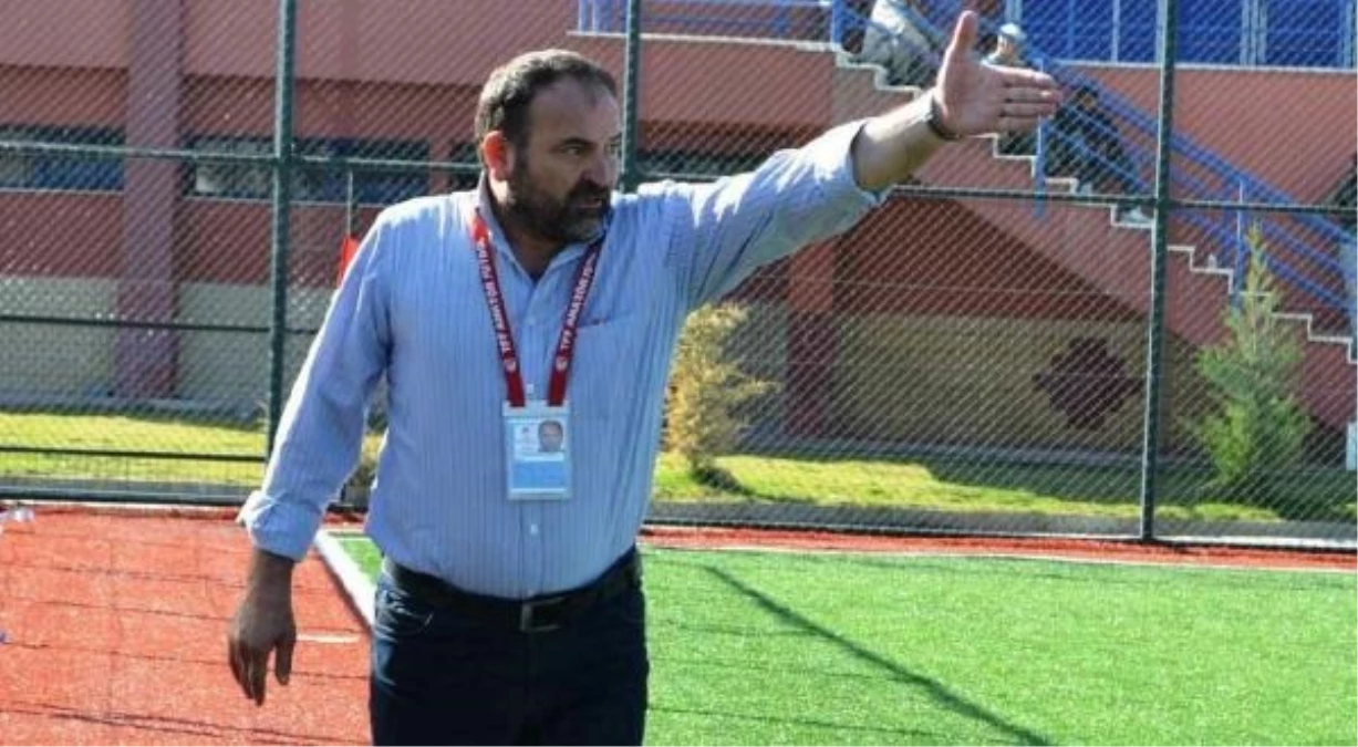 Aydın'da amatör futbol antrenörü Adalet Duman, birebir dönemde 2 kadrosu birden şampiyon yaptı