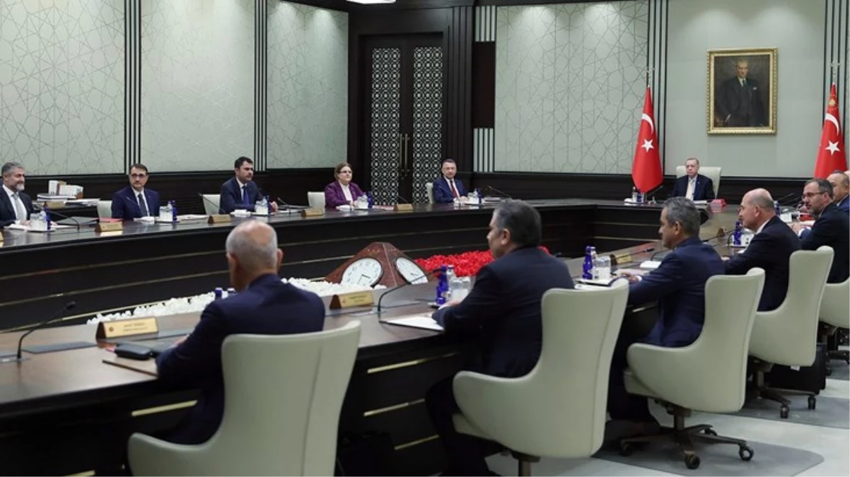 Cumhurbaşkanı Erdoğan, mevcut bakanlarla son Kabine toplantısını yapacak
