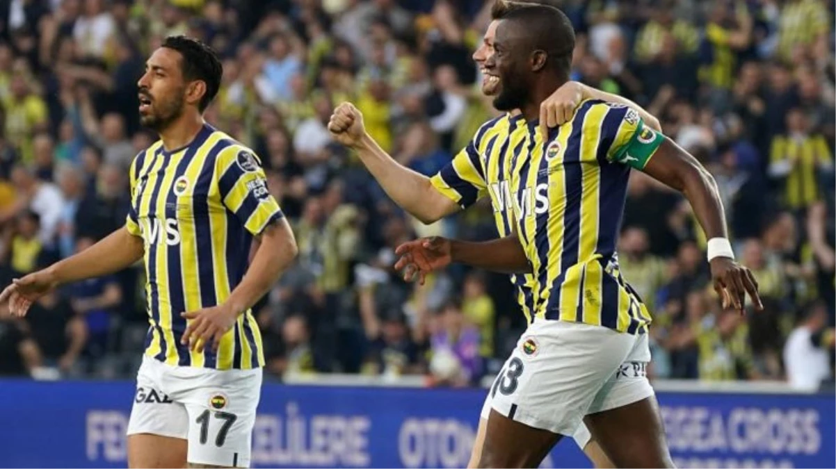 Enner Valencia, Alex de Souza'yı geçerek Fenerbahçe'nin bir dönemde en çok gol atan yabancı futbolcusu oldu