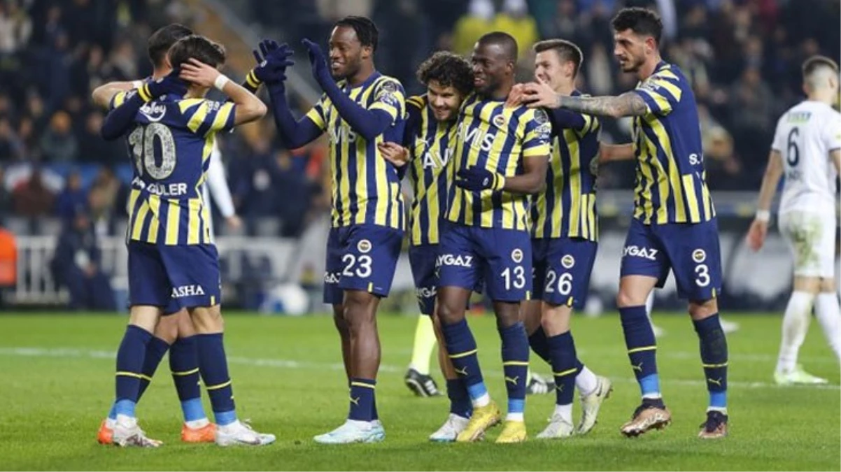 Fenerbahçe taraftarını kahredecek haber! Yıldız futbolcu, yeni ekibi ile el sıkıştı