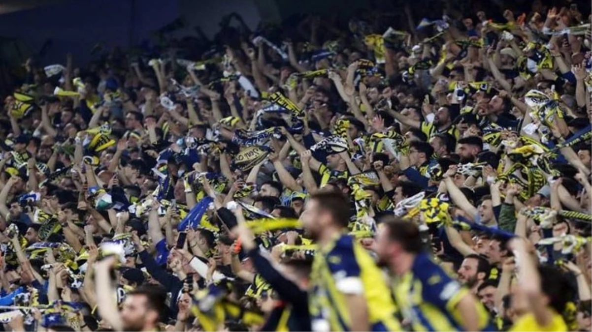 Fenerbahçe'nin yeni dönemde giyeceği tez edilen forma ortalığı üzücü karıştırdı: Latife mı bu?