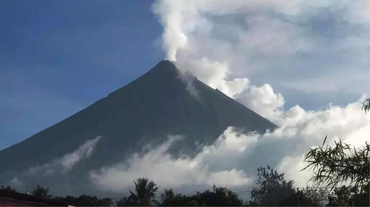 Filipinler'de yanardağ alarmı! 13 bin kişi tahliye edildi