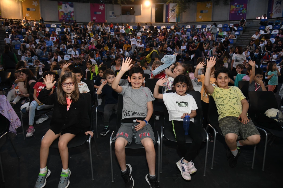 Kadıköy Belediyesi Çocuk Tiyatro Şenliği devam ediyor