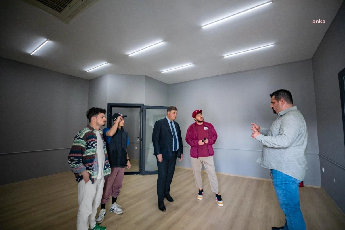 Karşıyaka Belediyesi, Anıl Piyancı'nın teklifiyle kayıt stüdyosu kurdu