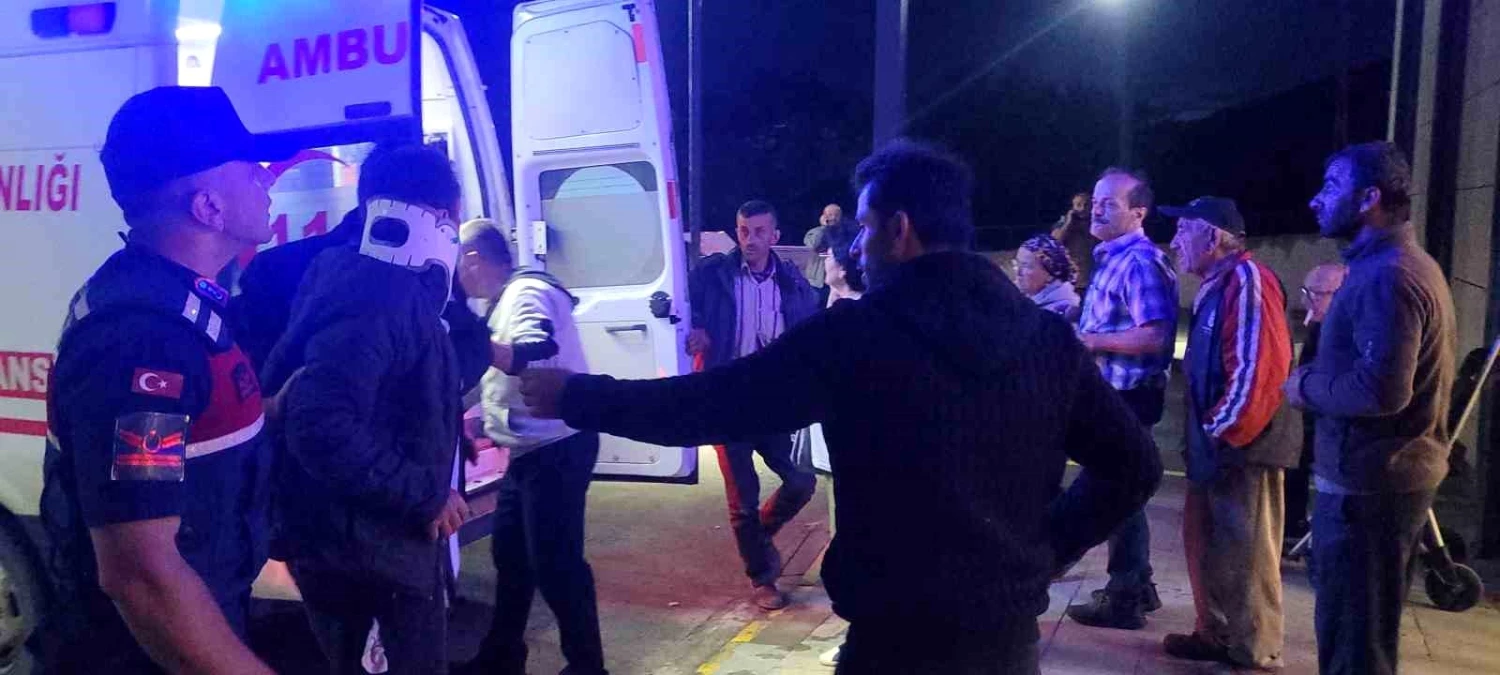 Kastamonu'da Araba Uçuruma Yuvarlandı: 4 Yaralı