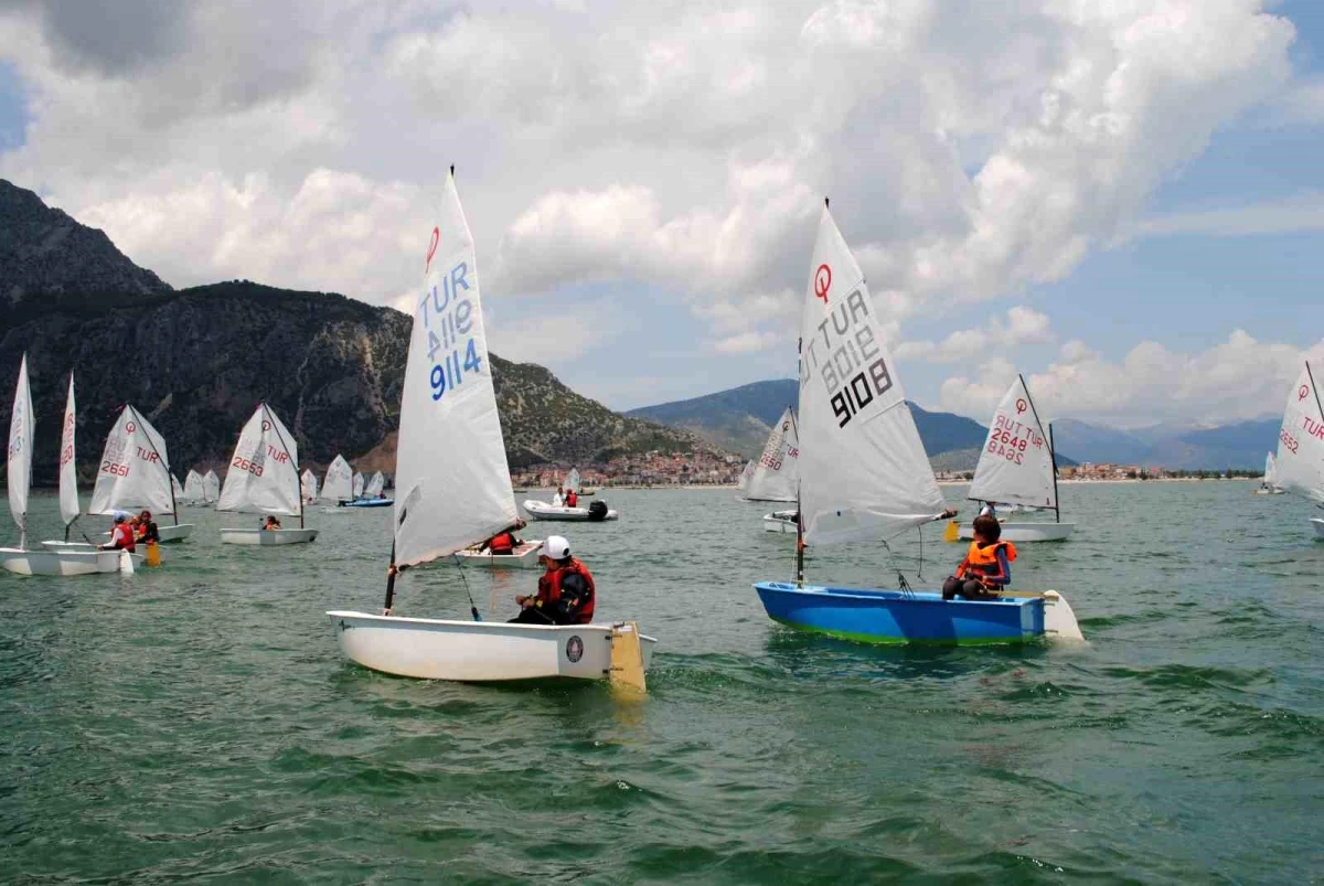 Mavi Göl Optimist Yelken Yarışları Isparta'da Başladı