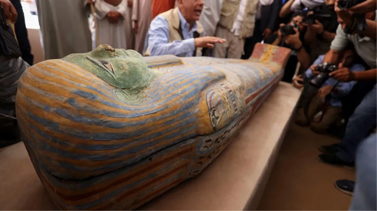 Mısır'da 4 bin 500 yıllık rahip mezarı bulundu