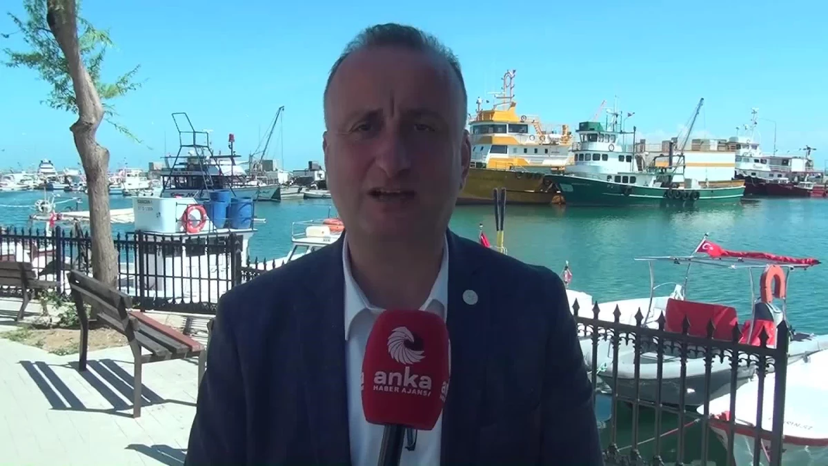 Sinop Belediye Lideri Ayhan, denize girenleri uyardı