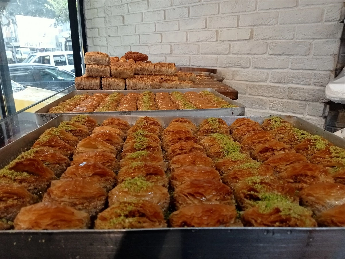 Terme'de Kurban Bayramı öncesi pastanelerde tatlı siparişi yoğunluğu