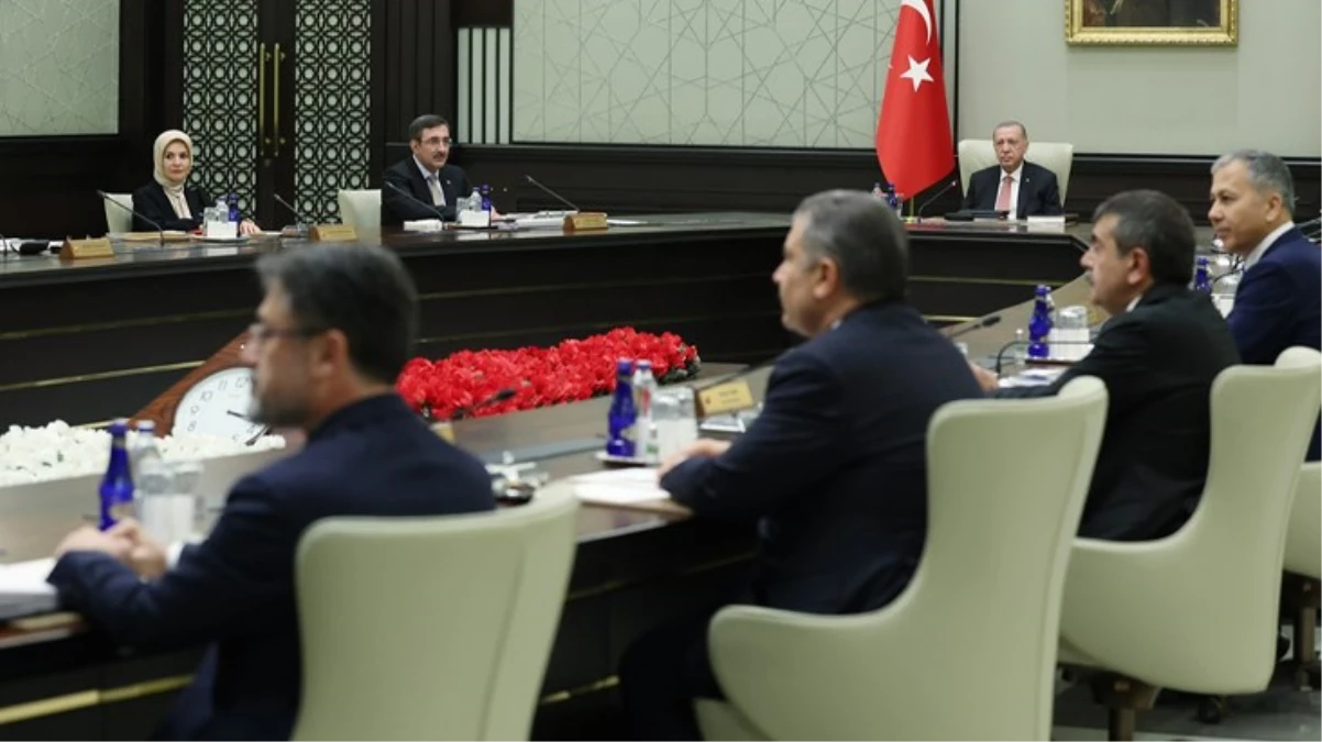 Kabine Erdoğan başkanlığında toplandı! Masada memura ve emekliye artırım ile kira artışı var
