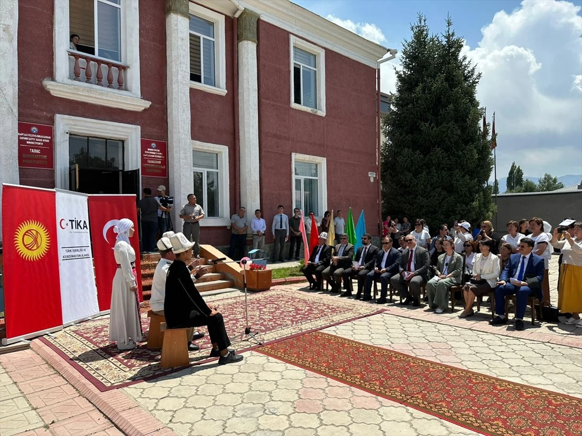 Kırgızistan'da Türkçe Sınıfı Açıldı