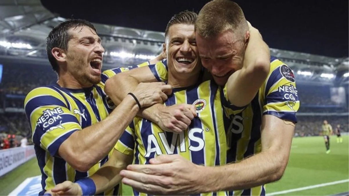 Toplumsal medyadan paylaştı! Fenerbahçe'nin yıldızı ekibe veda etti