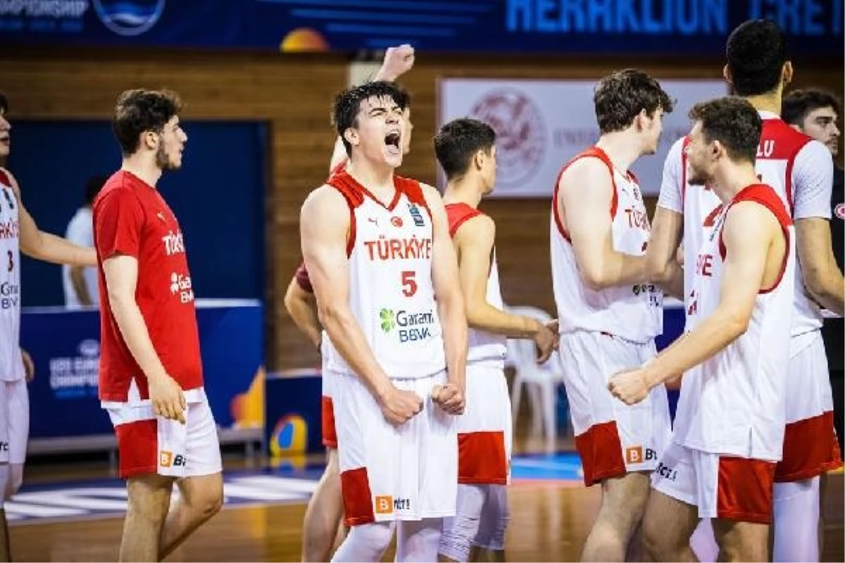 20 Yaş Altı Erkek Basketbol Ulusal Grubu İtalya'yı Mağlup Etti
