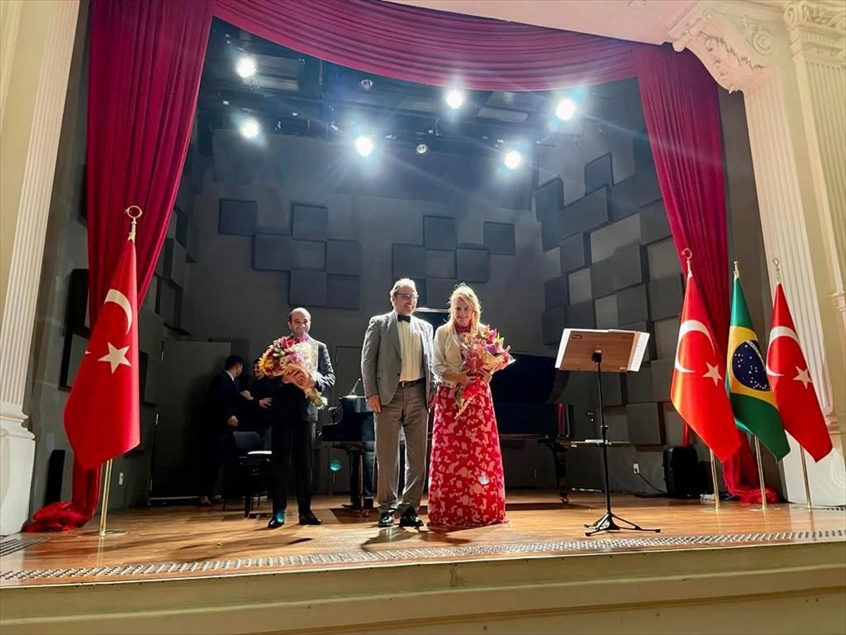 Brezilya Sao Paulo'da Türkiye Cumhuriyeti'nin 100. kuruluş yılına özel konser