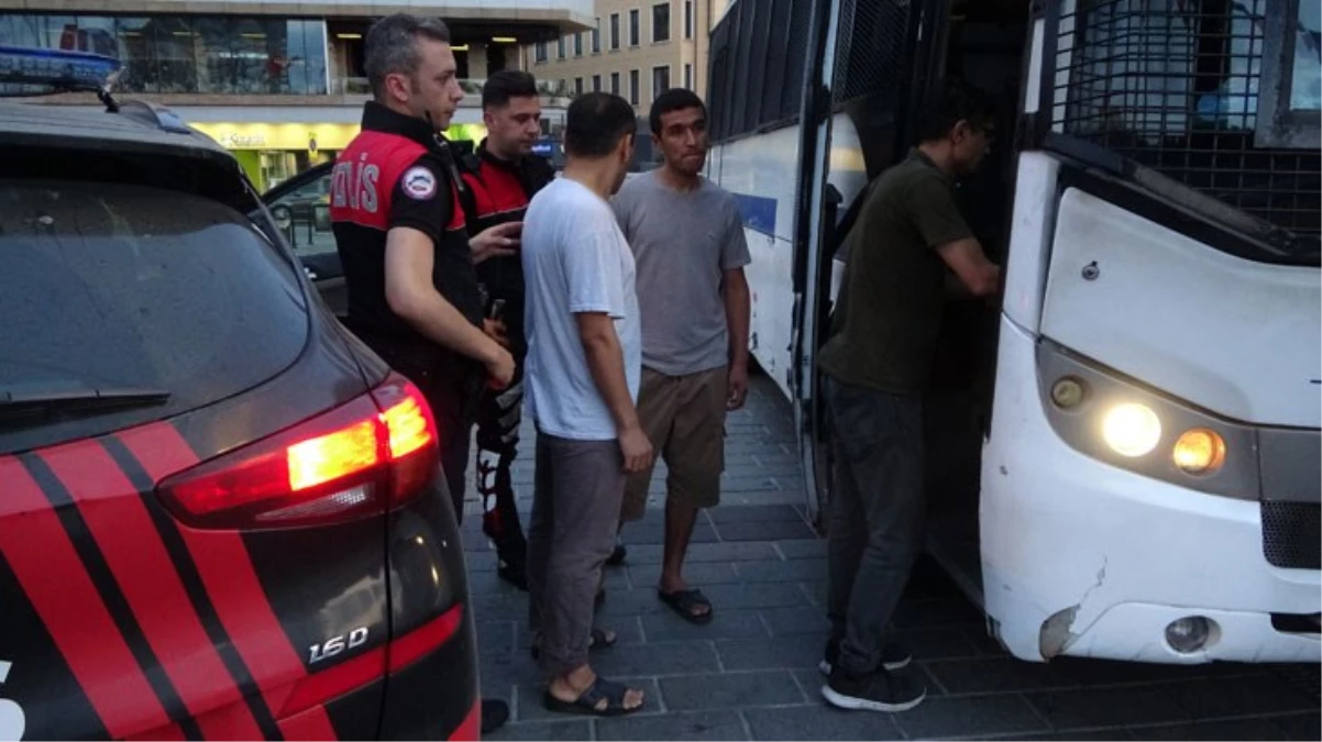 İstanbul'da sistemsiz göçmen denetimi! Polis göz açtırmadı, kaçakların hepsi hudut dışı edilecek