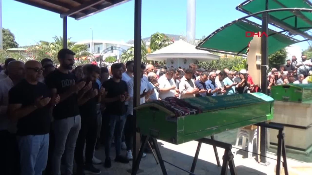 Kastamonu'da kaza sonucu hayatını kaybeden ailenin cenazesi Bodrum'da defnedildi