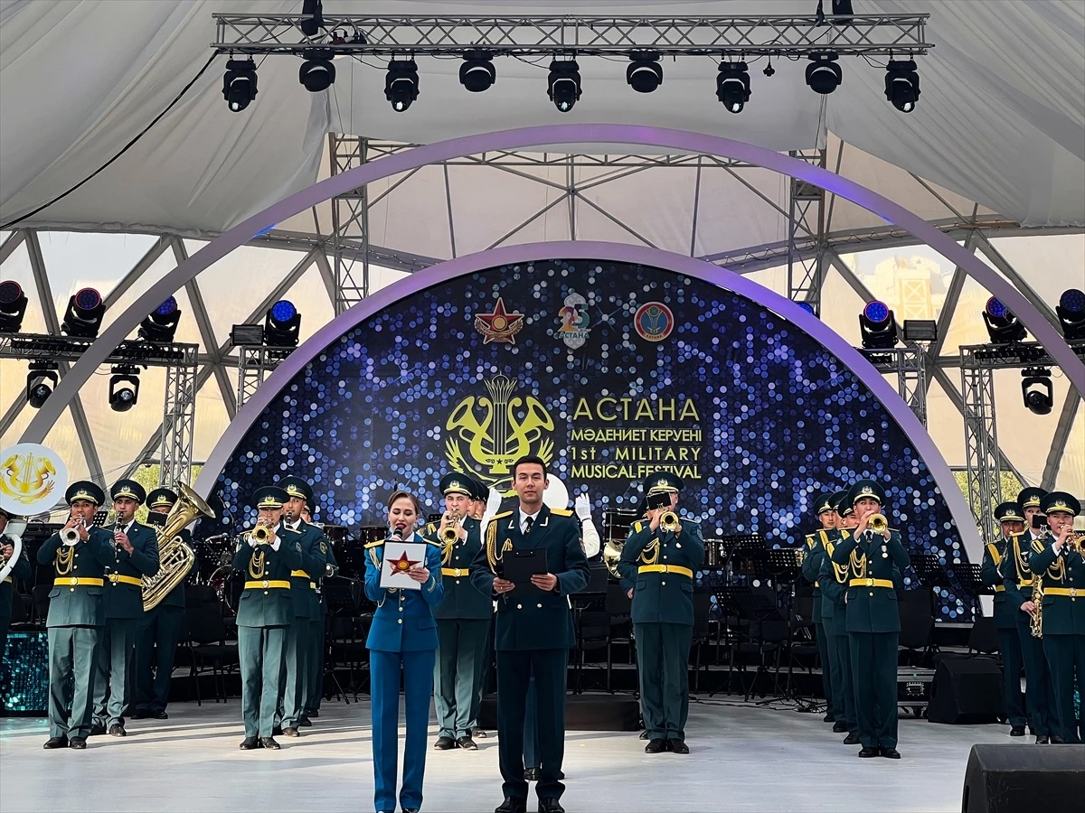 Kazakistan'da Milletlerarası Askeri Bandoların Şenliği Başladı