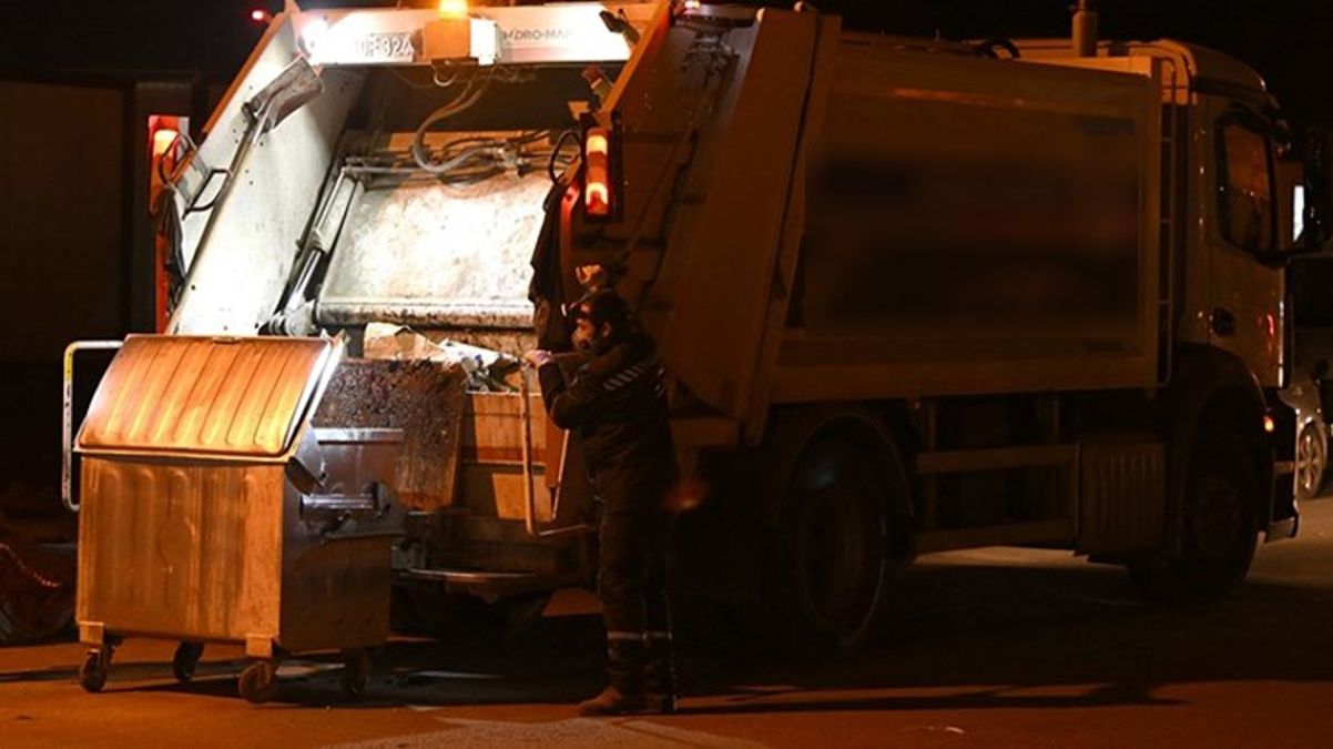 Polisten kaçarken çöp kamyonuna saklanan adam feci formda hayatını kaybetti