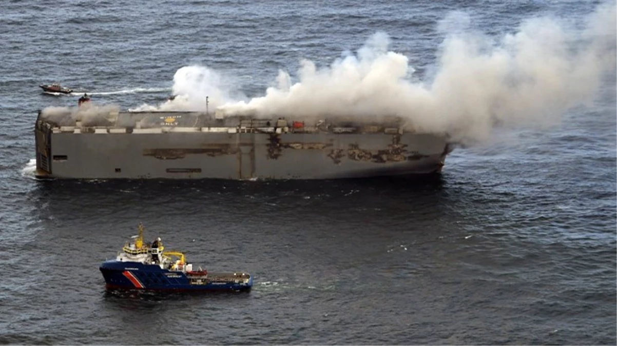 3 bin arabanın bulunduğu gemideki yangın 10 gün sonra sürdürüldü: Yalnızca 800 araç kullanılabilir halde