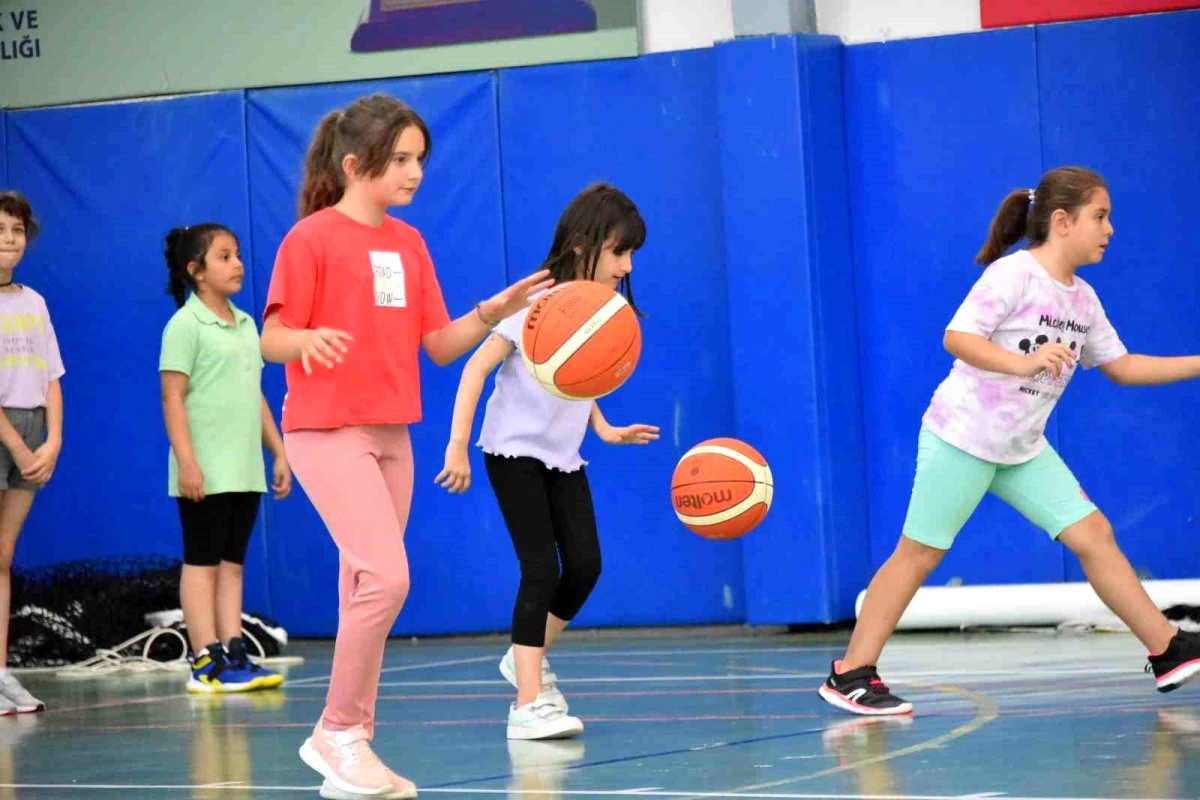 Bozüyük Belediyesi Yaz Spor Okulları'nda Basketbol Kursu Ağır İlgi Görüyor