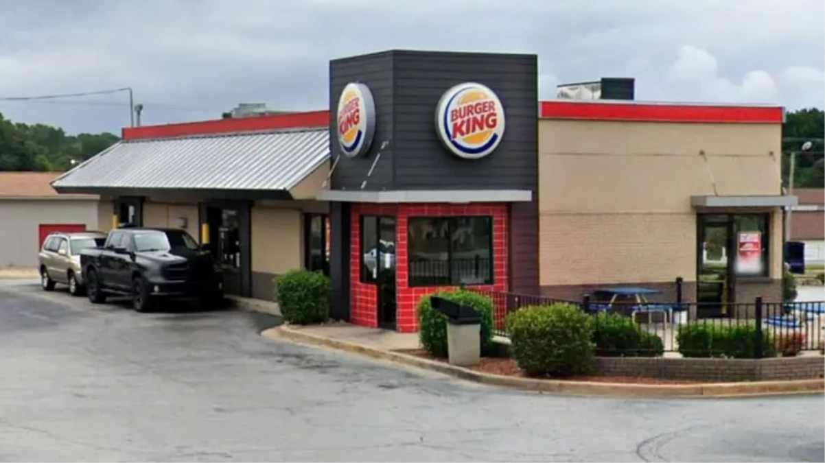 Burger King müdür yardımcısı, çöpten çıkardığı patatesleri sattığı argümanlarıyla işten çıkarıldı
