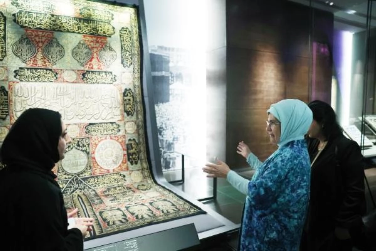 Emine Erdoğan, Katar'da İslam Yapıtları Müzesi'ni ziyaret etti