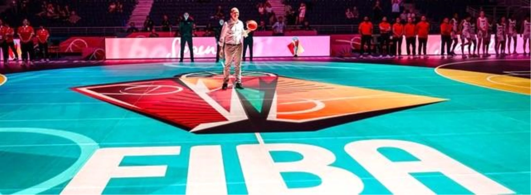 FIBA 19 Yaş Altı Bayanlar Basketbol Dünya Kupası'nda LED Cam Taban Tanıtıldı