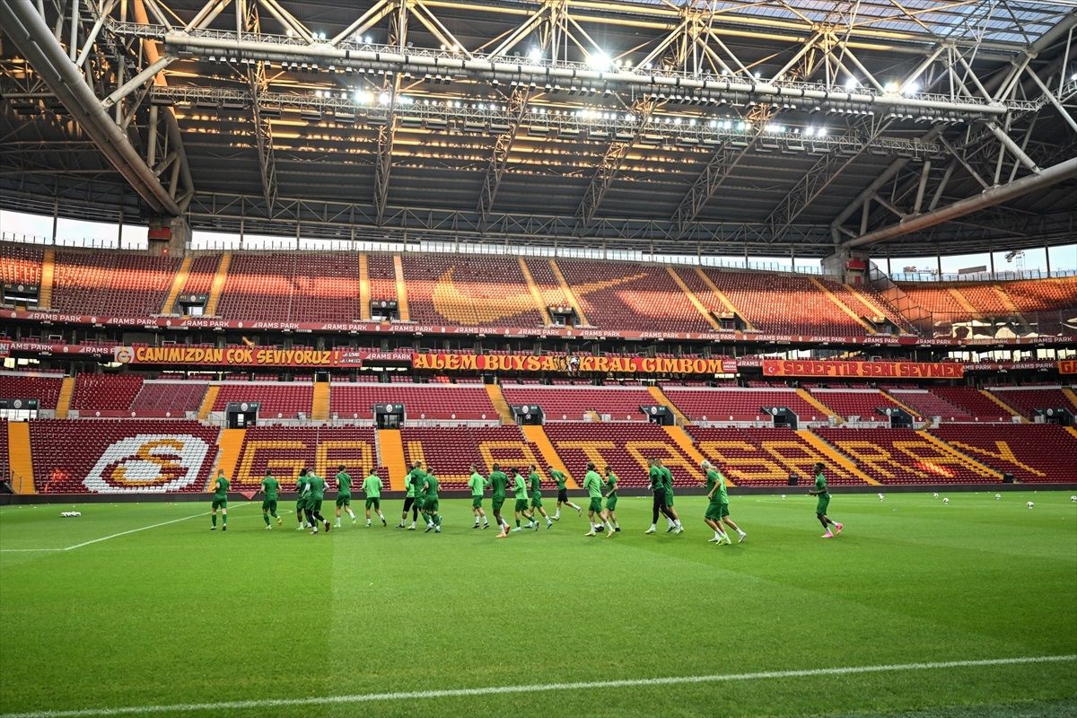 Galatasaray, Zalgiris maçı için hazırlıklarını tamamladı