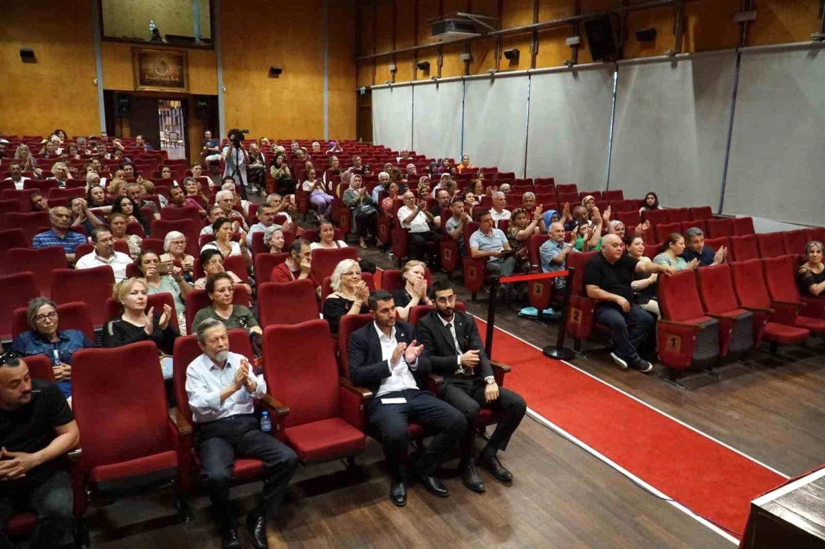 Gölcük Belediyesi Türk Halk Müziği Korosu Aşık Veysel konseri düzenledi