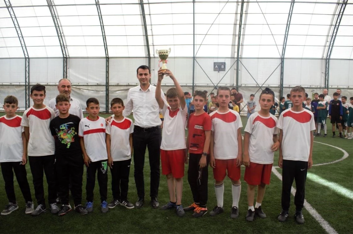 İscehisar'da Kur'an kursu öğrencilerine futbol turnuvası düzenlendi