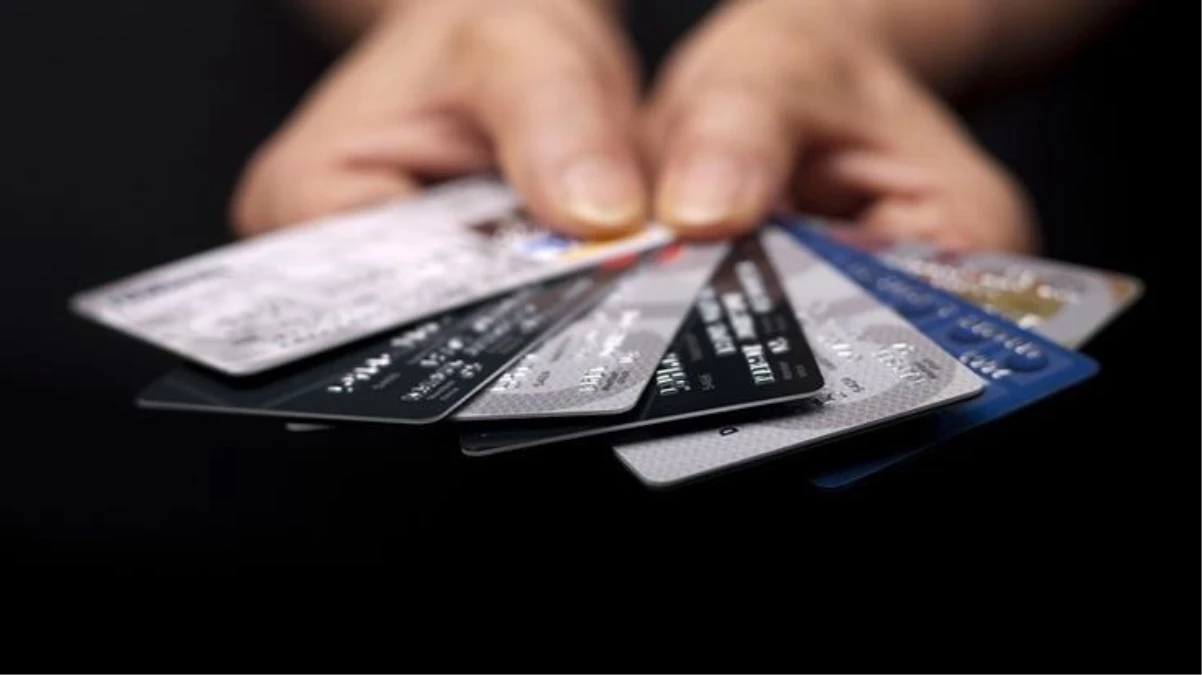 Merkez Bankası'ndan yeni sadeleşme adımları! Kredi kartlarında gecikme faizi yüzde 2,13 oldu