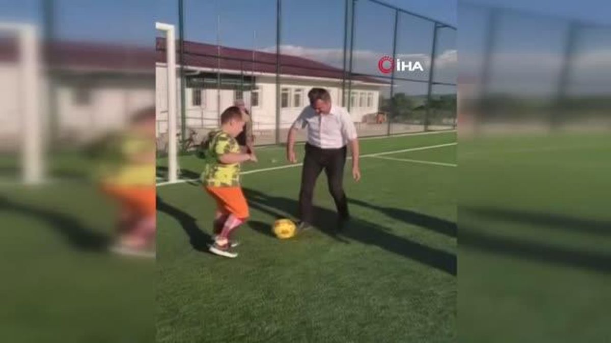 Serebral palsi hastası Arda futbolla moral buluyor: Tek istediği Icardi ile tanışmak