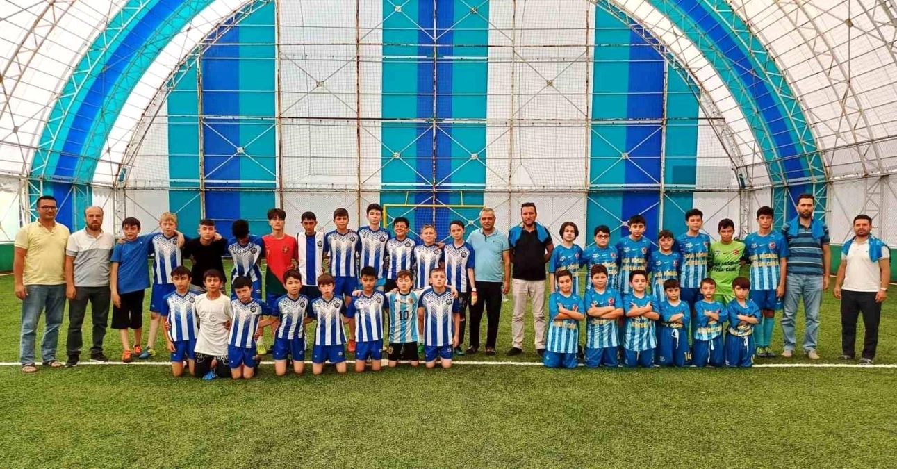 Simav İlçe Müftülüğü Yaz Kur'an Kursu öğrencileri ortasında futbol turnuvası düzenlendi