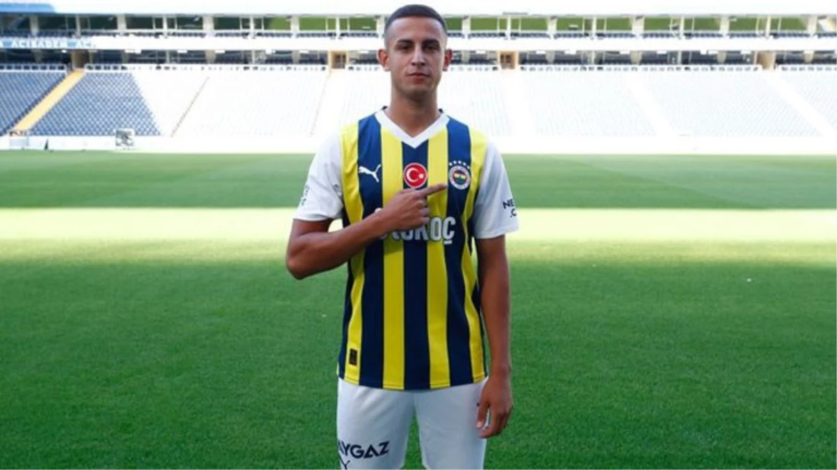 Son Dakika: Fenerbahçe, Galatasaray'ın eski oyuncusu Bartuğ Elmaz'ı takımına kattı