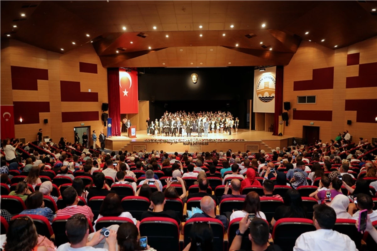 Trakya Üniversitesi İktisadi ve İdari Bilimler Fakültesi Mezuniyet Merasimi