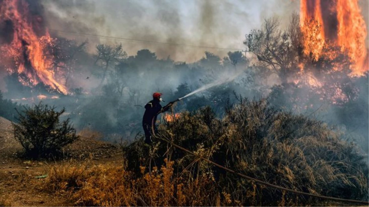 Türkiye, Yunanistan'a yangın söndürme uçakları ve helikopter gönderecek
