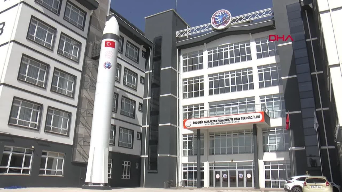 Türkiye'nin Birinci Havacılık ve Uzay Lisesi Öğrenci Almaya Başladı