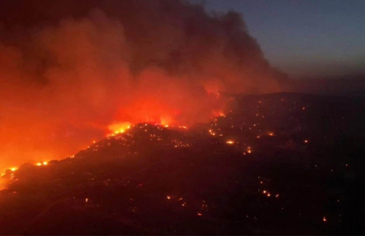 Yunanistan'da yangın mı var? Yunanistan Rodos'ta yangın söndürüldü mü? Yunanistan'da orman yangını devam ediyor mu?