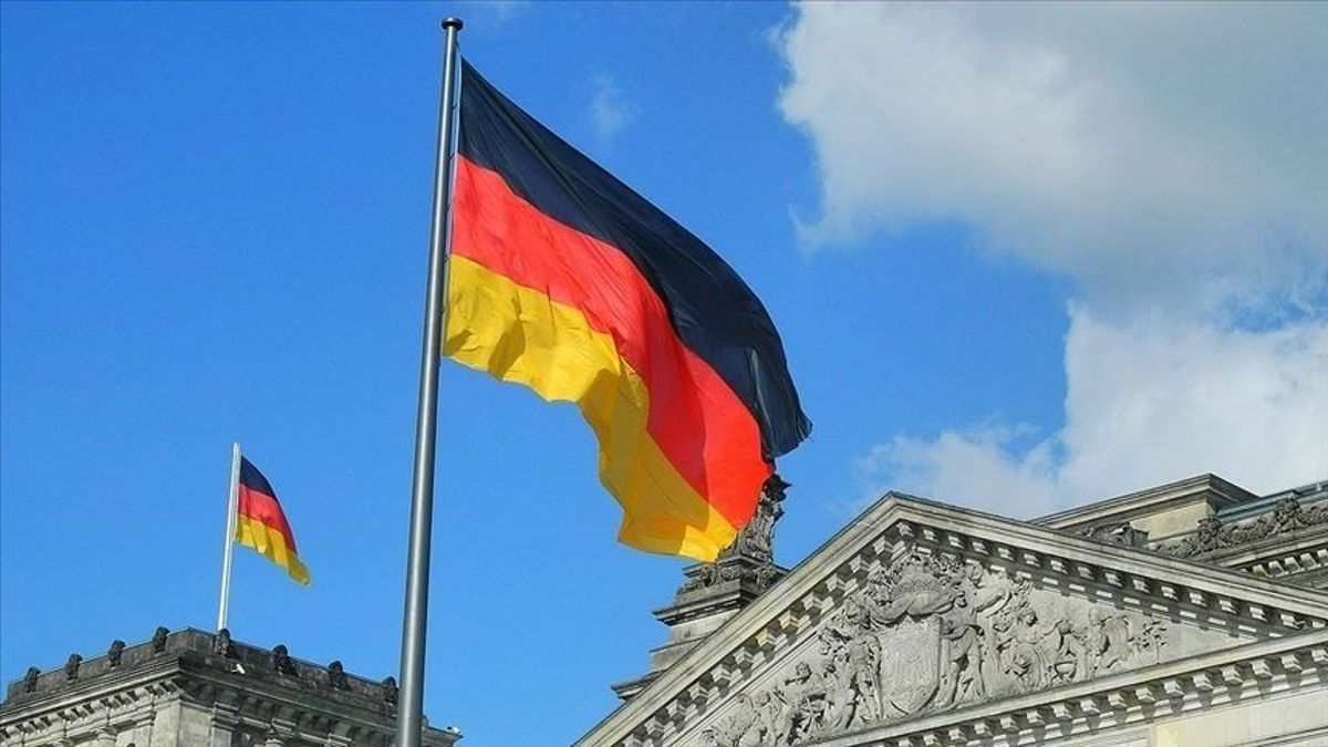 Almanya'ya lisan kuralsız 2 milyon emekçi alınacak! İşsiz kalana ayda 451 euro yardım