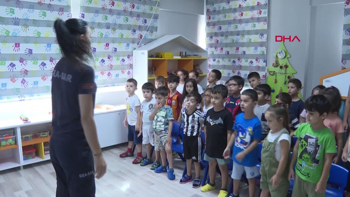 Antalya'da Kreşlerde Miniklere Zelzele Eğitimi Veriliyor