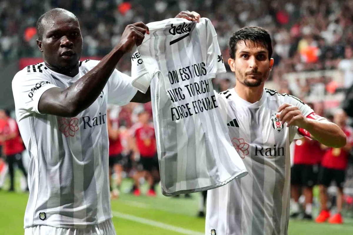 Beşiktaşlı Futbolcu Rachid Ghezzal'ın Oğlunun Ameliyatı Yeterli Geçti