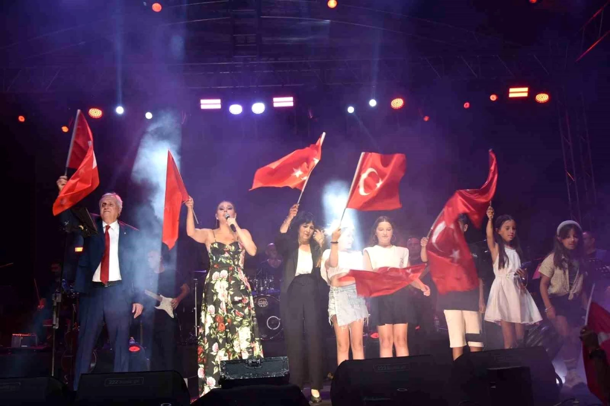 Bozüyük 30 Ağustos Zafer Bayramı Funda Arar Konseri
