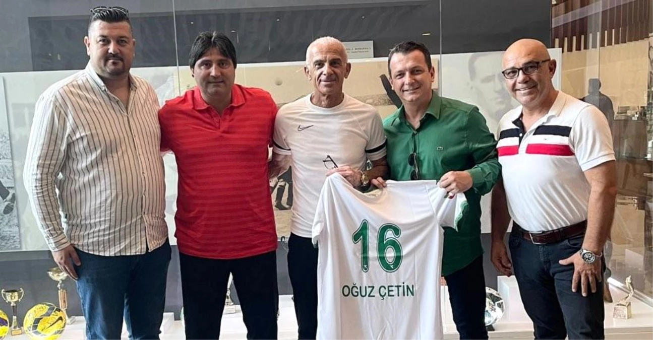 Bursaspor Kulübü, Türkiye Futbol Federasyonu Futbol Gelişim Yöneticisi Oğuz Çetin'e ziyarette bulundu