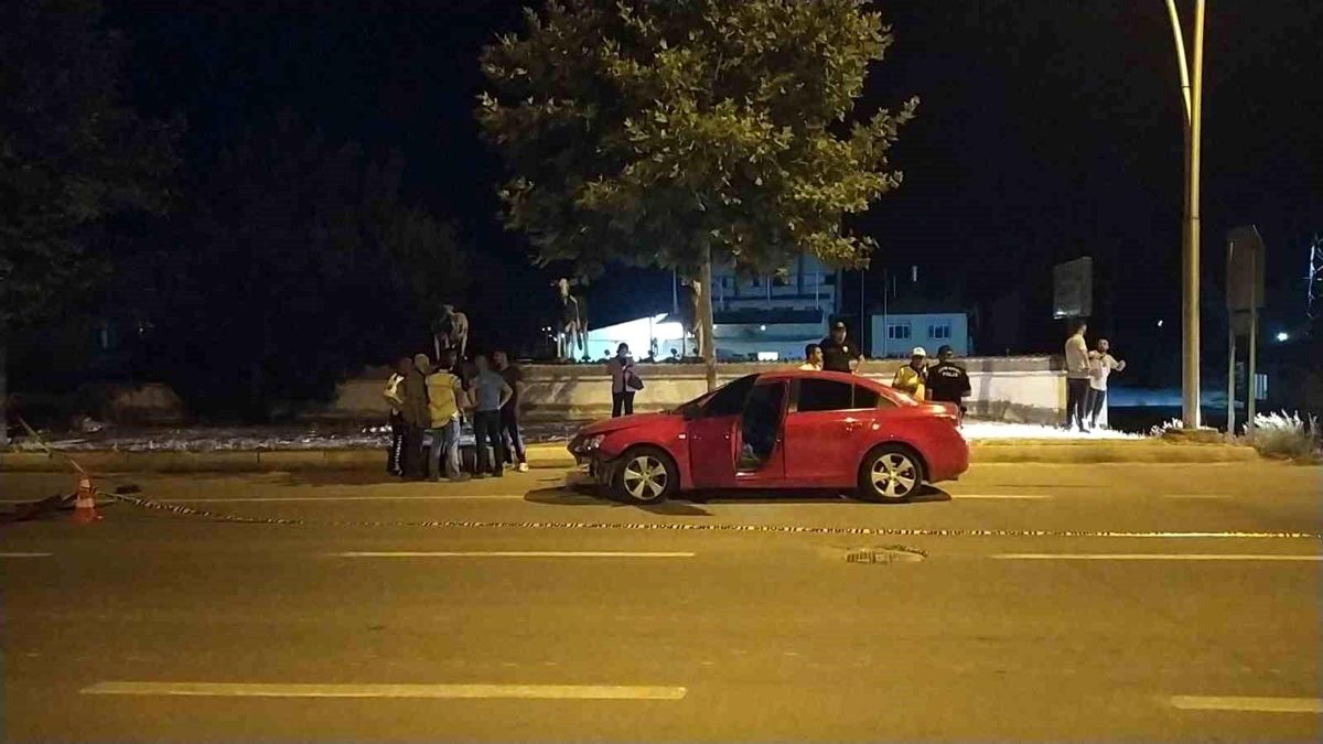 Çorum'da Araba ve Elektrikli Motosiklet Çarpışması Sonucu 1 Kişi Hayatını Kaybetti